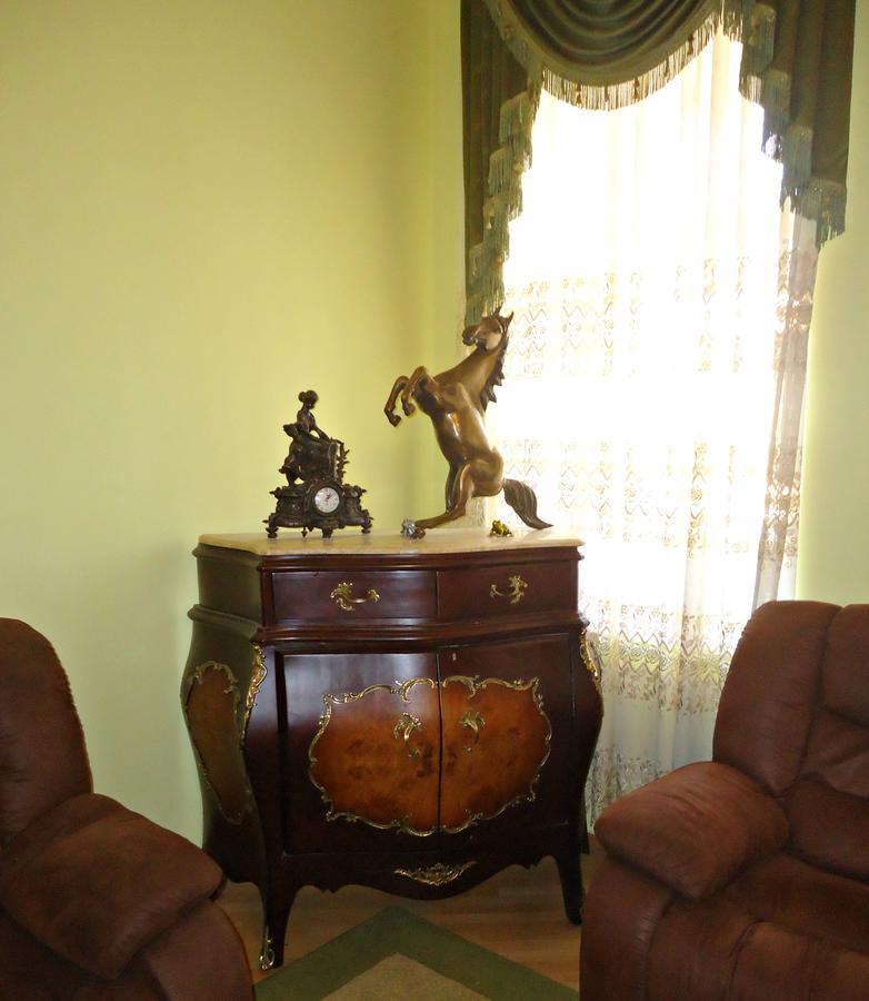 Bed and Breakfast Albatros Tbilisi Esterno foto